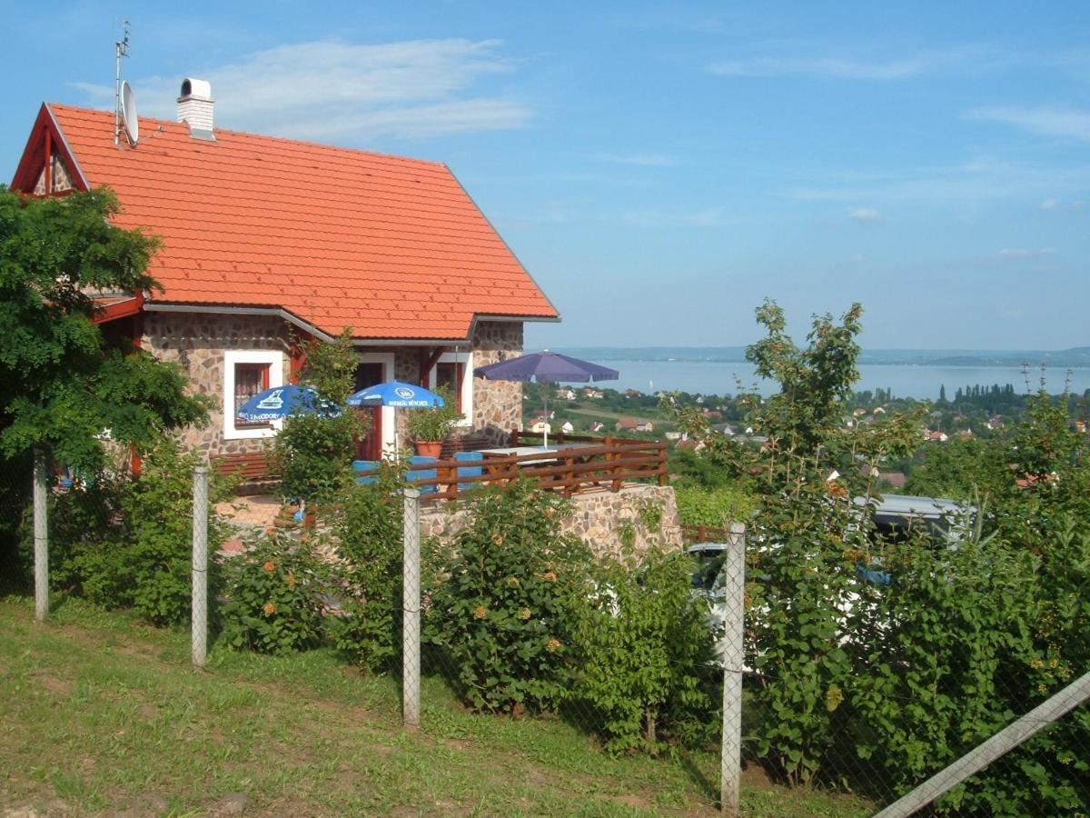 Szent Orbán Vendégház Ábrahámhegy Exterior foto